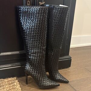 New in box I.N.C international concepts Savoni  woven leather stiletto boots